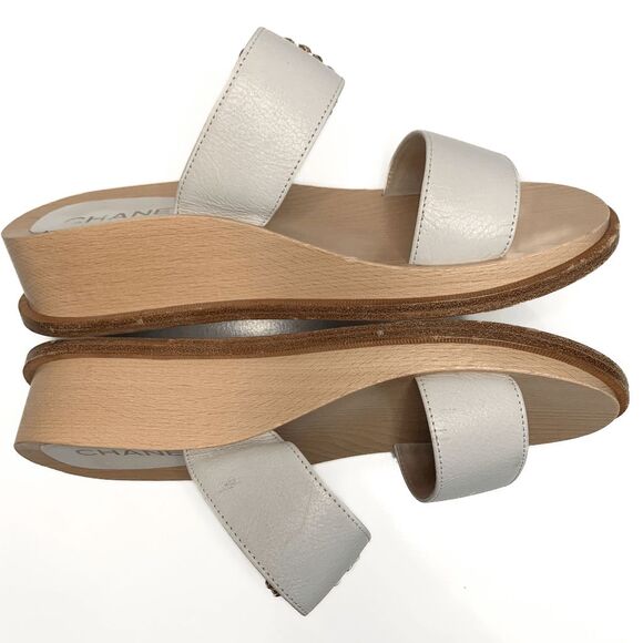 Chanel Interlocking CC Logo Slip On Slide Sandals EU 39 White Gold Chain Mules - Picture 4 of 11